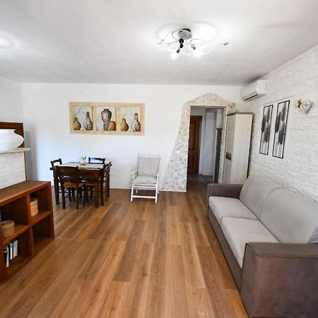 Bentosa Villa Enas Bagian luar foto