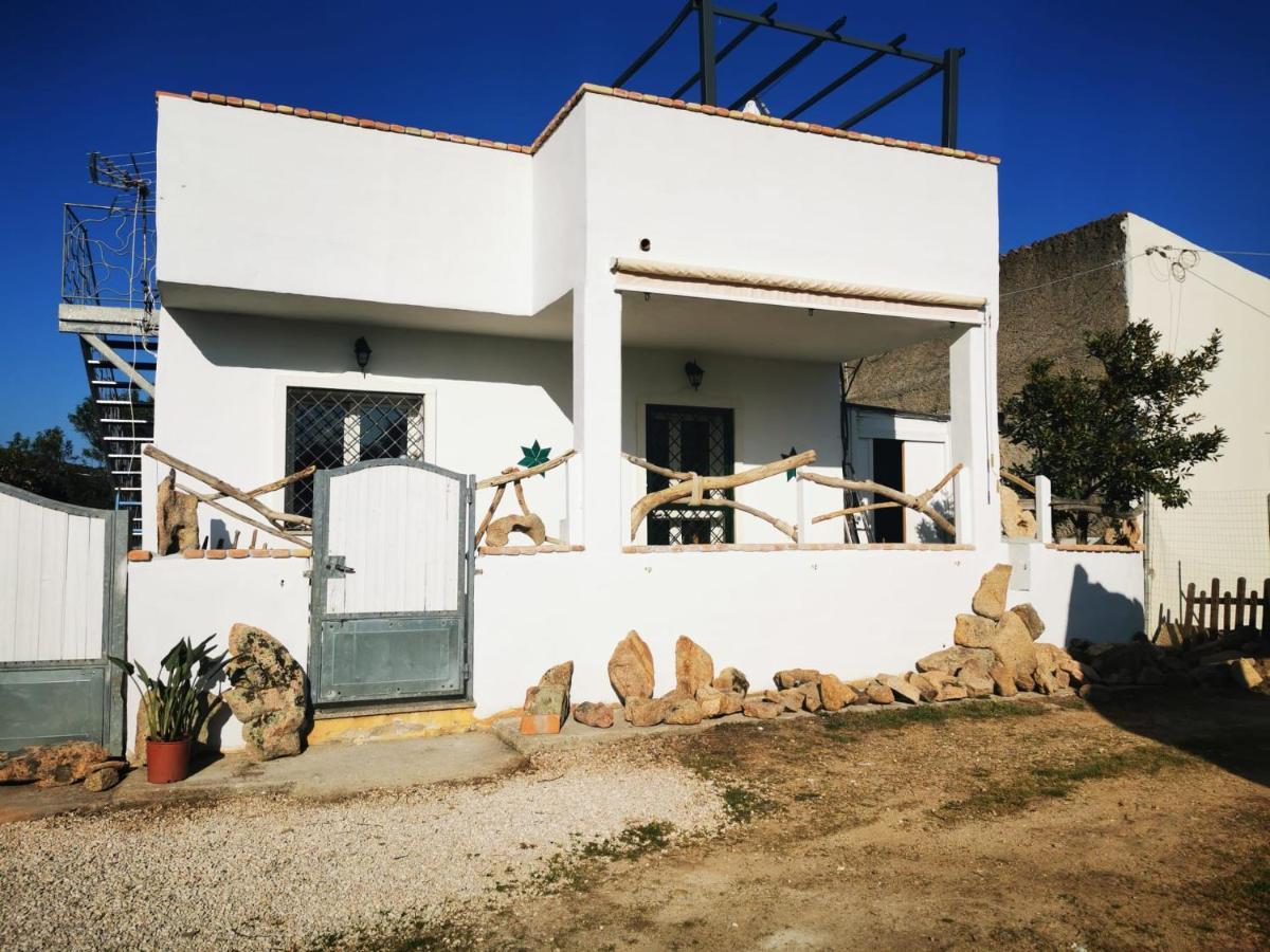 Bentosa Villa Enas Bagian luar foto