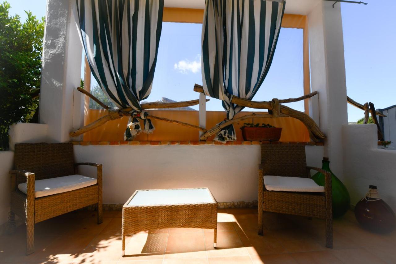 Bentosa Villa Enas Bagian luar foto